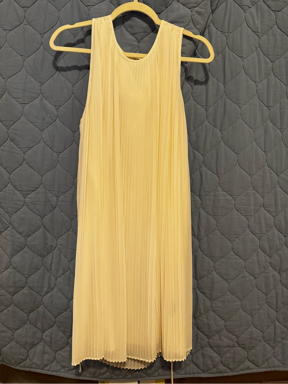 Sleeveless Pleated Midi Dress in Cream